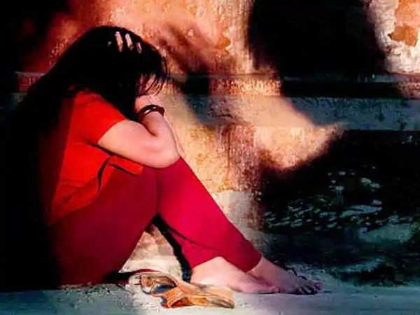 impotent-husband sent his friend to wife-room on his honeymoon
