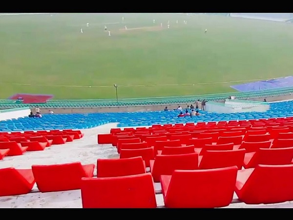  इकाना स्टेडियम 