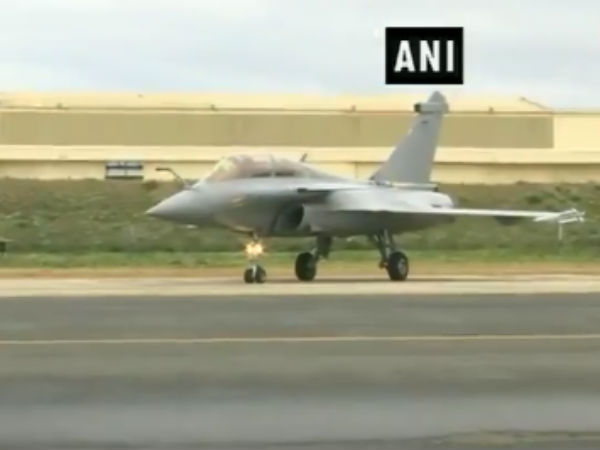 फ्रांस में भरी आईएएफ के राफेल ने उड़ान 