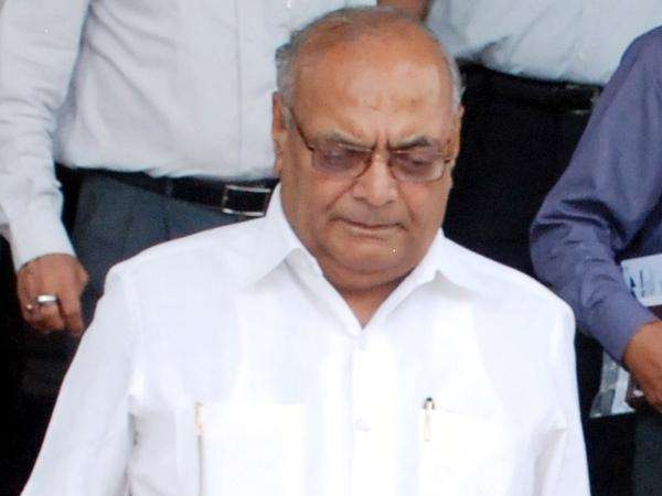 सपॉक्‍स से चुनाव लड़ने की जिद पर अड़े राघवजी 