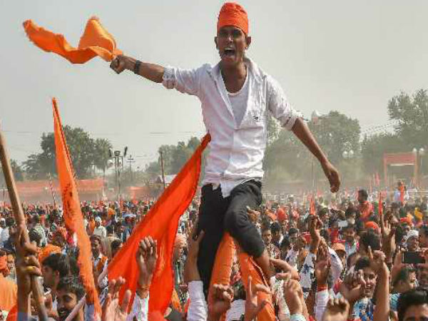 आडवाणी,जोशी, उमा भारती पर केस चलाने का आदेश 