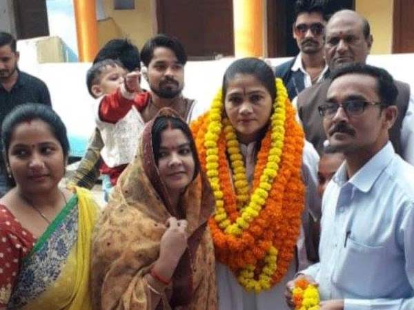 मिर्जापुर से चुनाव लड़ सकती हैं पूर्व दस्यु सुंदरी सीमा यादव