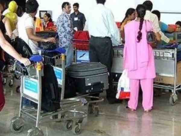 पैकेट में सांप होने का नहीं था पता