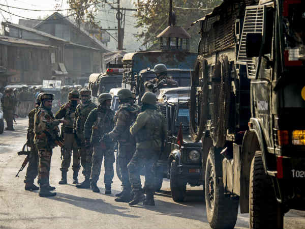 आतंकवाद के लिए मांगी मदद आतंकवाद के लिए मांगी मदद