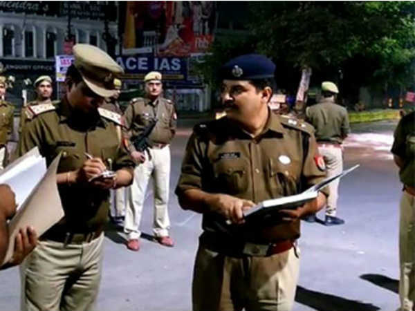 अलीगंज थाने से गायब थे कई पुलिसकर्मी