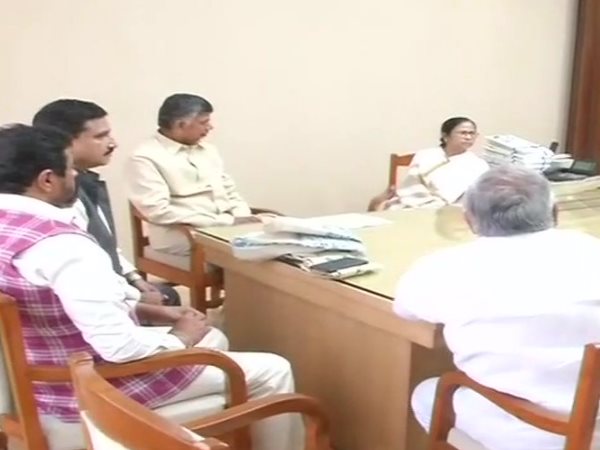 Chandrababu Naidu, Mamata Banerjee