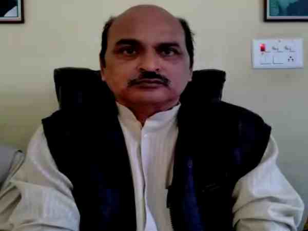 यूपी: स्मृति ईरानी के अमेठी दौरे को लेकर कांग्रेस ने किया कटाक्ष, कहा- दिल्ली में कोई नहीं पूछता उन्हें