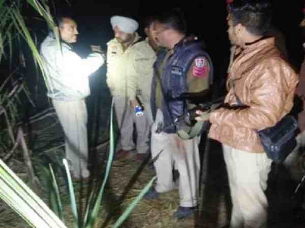 हिमाचल प्रदेश: सेना की वर्दी में घुसे सात आतंकी, पुलिस ने जारी किया हाईअलर्ट हिमाचल प्रदेश: सेना की वर्दी में घुसे सात आतंकी, पुलिस ने जारी किया हाईअलर्ट