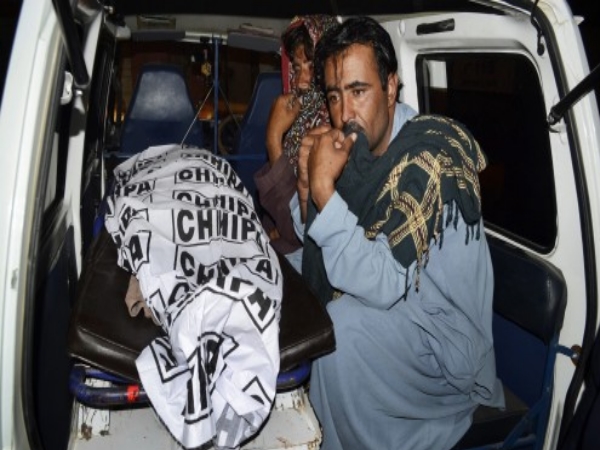 चुनावी रैली में दहला पाकिस्तान