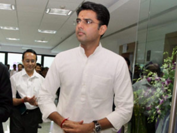 डूबते कांग्रेस का सहारा बने थे पायलट