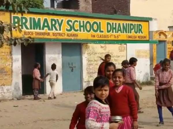 student locked up inside the toilet of a school in aligarh