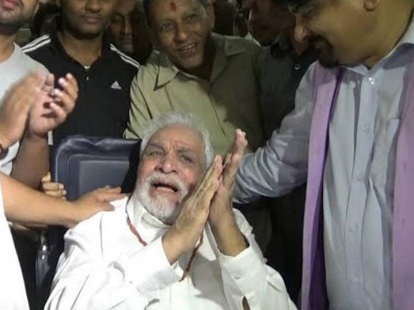 अस्पताल में हैं कादर खान