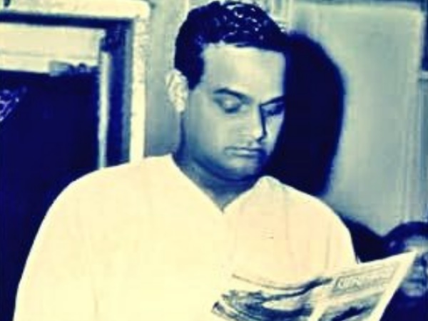  'अविवाहित हूं पर कुंवारा नहीं' 