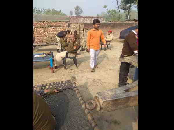 मामले की गंभीरता को देखकर पुलिस फोर्स तैनात