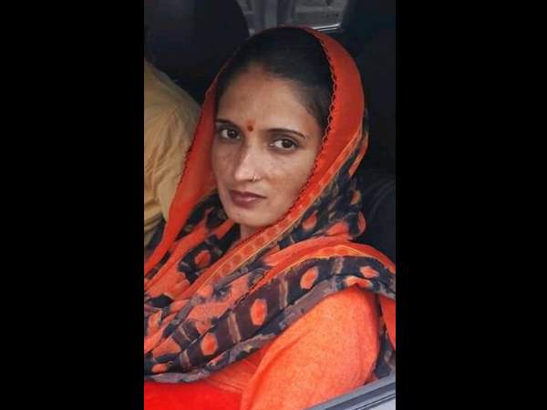 महिला रामपुर में डायल 100 पर तैनात थी