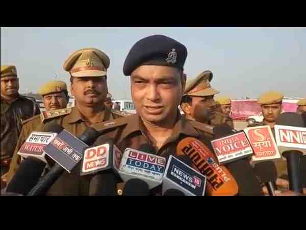 police caught a man in army recruitment who had fake documents in ayodhya police caught a man in army recruitment who had fake documents in ayodhya