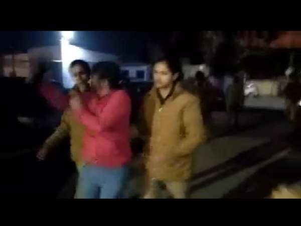 तेज रफ्तार से दौड़ाई कार