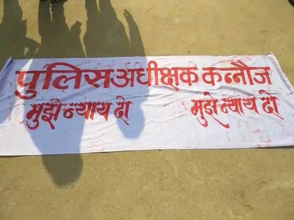 family wants srtict probe as their girl is missing in kannauj family wants srtict probe as their girl is missing in kannauj