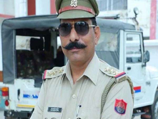 इंस्पेक्टर सुबोध सिंह सहित दो लोगों की हत्या 