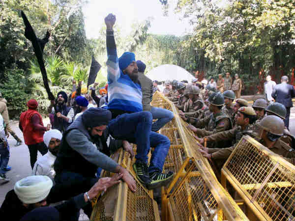इंदिरा गांधी की हत्या दंगों की वजह 