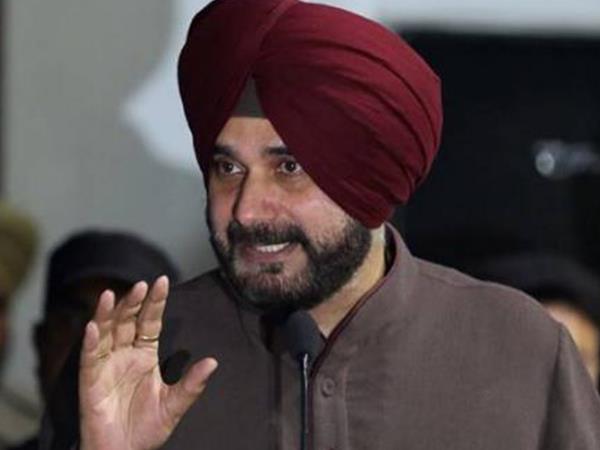 राहुल गांधी मेरे 'कप्तान' हैं: सिद्धू