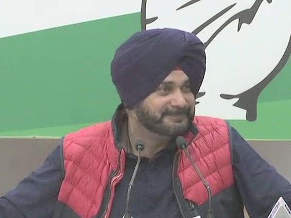 राहुल गांधी मेरे 'कप्तान' हैं: सिद्धू 