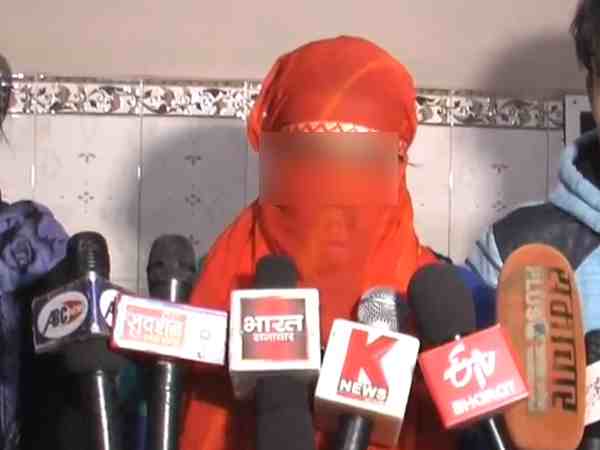 यूपी: महिला वॉशरूम में घुसे कॉलेज प्रबंधक, छात्रा बोली- करने लगे अश्लील हरकत