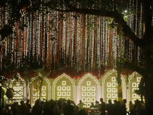 हुआ था भव्य सगाई का फंक्शन हुआ था भव्य सगाई का फंक्शन