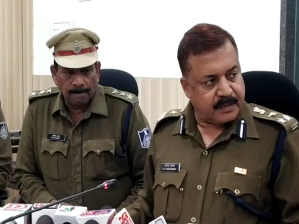 25 दिसंबर को वाटर पार्क में बुलाया 25 दिसंबर को वाटर पार्क में बुलाया