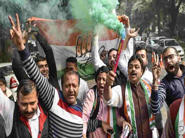 कांग्रेस को मिली बड़े अंतर से जीत: