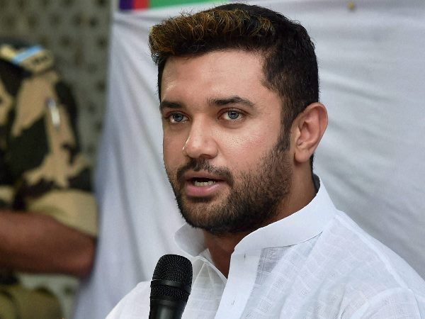 राम मंदिर पर अध्यादेश के मुद्दे पर क्या बोले चिराग पासवान राम मंदिर पर अध्यादेश के मुद्दे पर क्या बोले चिराग पासवान