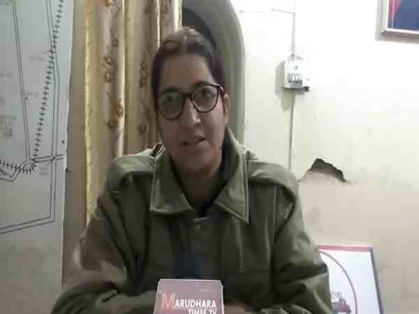 राजस्थान: पूर्व राज्यमंत्री ने महिला ट्रैफिक इंस्पेक्टर को धमकाया, मिला मुंहतोड़ जवाब, वीडियो वायरल राजस्थान: पूर्व राज्यमंत्री ने महिला ट्रैफिक इंस्पेक्टर को धमकाया, मिला मुंहतोड़ जवाब, वीडियो वायरल