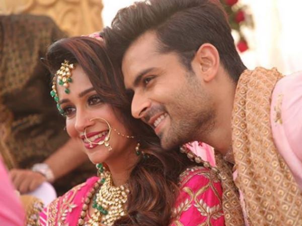 जीत पर पति और ननद की खुशी देख छलके आंसू