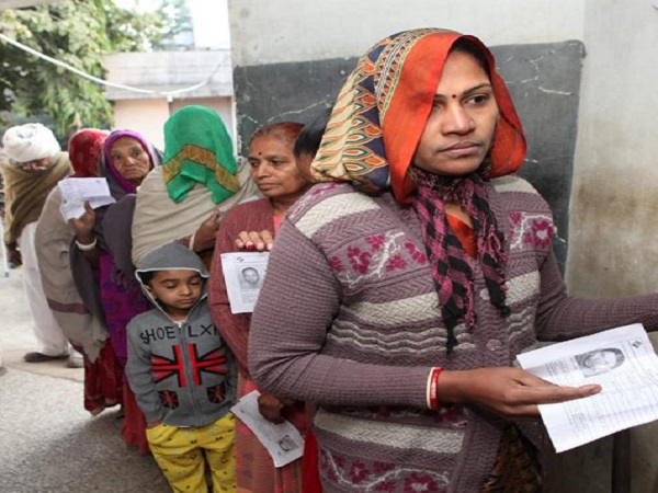 पहले दो घंटे में 15.74 फीसदी मतदान