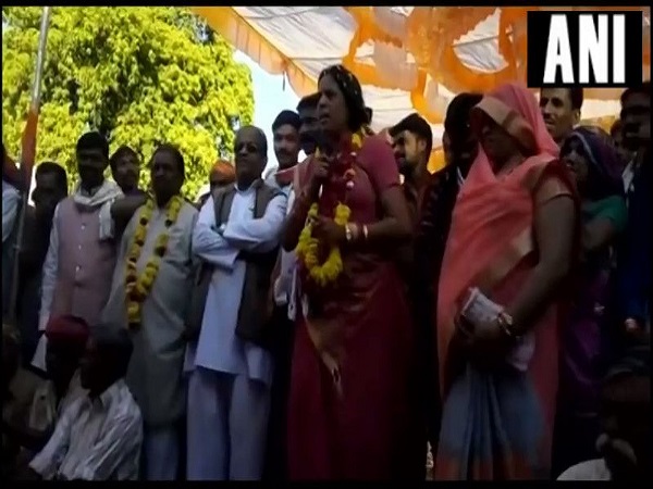 कांग्रेस विधायक ने जिला कलेक्टर को धमकाया