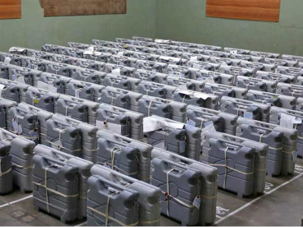 Madhya Pradesh Assembly Elections 2018: रिजल्ट से 2 दिन पहले कांग्रेस ने EC से फिर की EVM की शिकायत Madhya Pradesh Assembly Elections 2018: रिजल्ट से 2 दिन पहले कांग्रेस ने EC से फिर की EVM की शिकायत