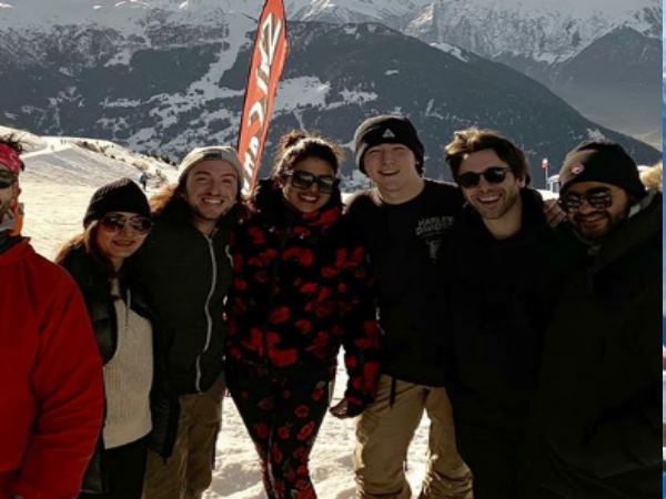 उदयपुर में रचाई थी शाही शादी उदयपुर में रचाई थी शाही शादी