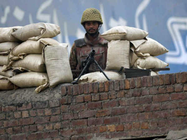 जेल में तीन बार हुआ हमला 