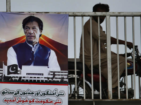 अमेरिका को क्‍यों नहीं दिखते आतंकी 