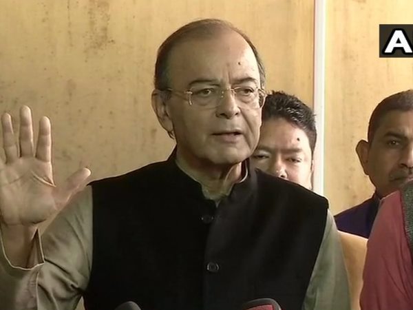 कांग्रेस एक दूसरे आरोपी को मुख्यमंत्री बना रही है: जेटली