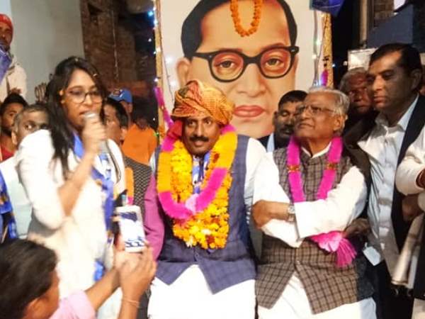 कौन हैं कृष्णेंद्र कौर, जिन्हें जोगेंद्र ने हराया