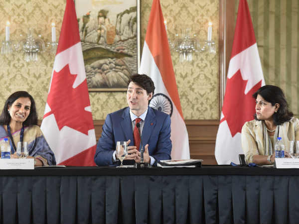 कनाडा में मिल रही मदद 