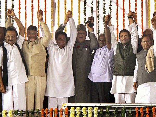 विपक्षी दल साथ नहीं विपक्षी दल साथ नहीं