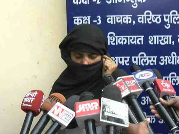 कानपुर: कोर्ट से लौट रही छात्रा पर दबंगों ने किया हमला, लोहे की रॉड से मारकर किया घायल