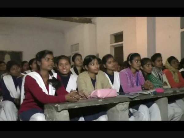 self defence tactics to five thousand girls by up police woman in mau up