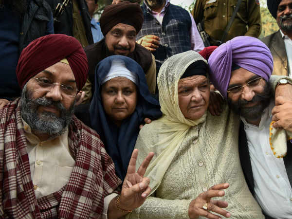 आसान नहीं था आसान नहीं था