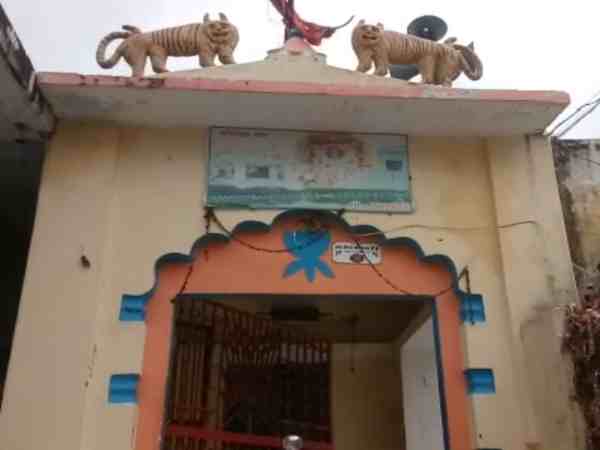 अमेठी: भाजपा-कांग्रेस की लड़ाई में मंदिर-मस्जिद को खूब मिल रहा लाभ, अब सीएम योगी ने किया ये ऐलान