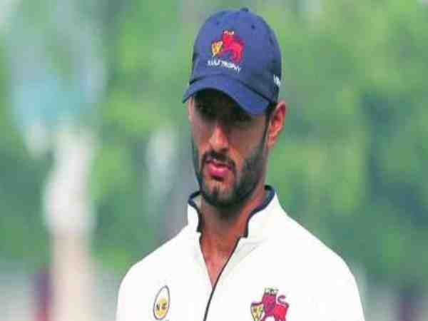 प्रारंभिक कोच पिता फिर पूर्व क्रिकेटर चंद्रकांत ने दी ट्रेनिंग