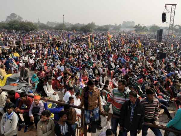 44 छोटे-छोटे दलों का समर्थन