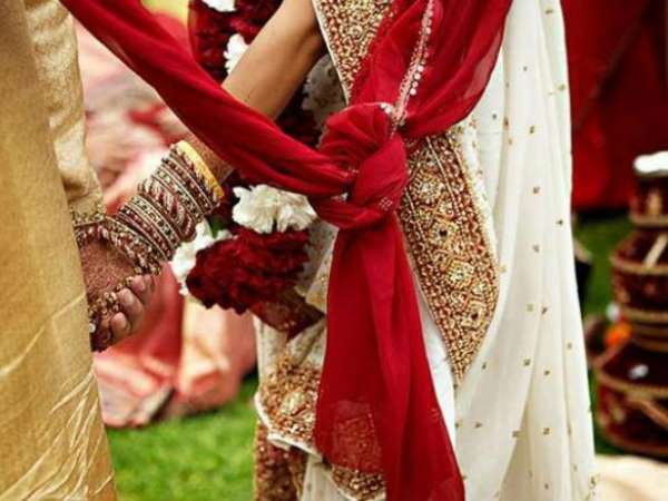 ससुराल वालों ने नवविवाहिता को रखने से किया इनकार ससुराल वालों ने नवविवाहिता को रखने से किया इनकार